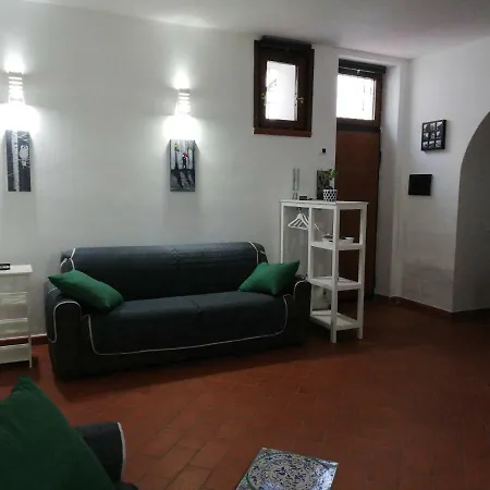 La Tana Di Vicolo San Carlo Appartement *