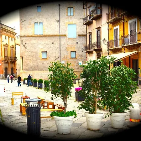 La Tana Di Vicolo San Carlo * Palerme
